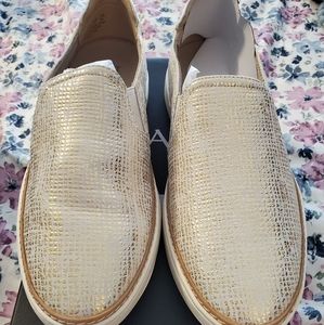 JADE SLIP ON SNEAKER